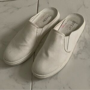Abound Canvas Slip-on women’s 8